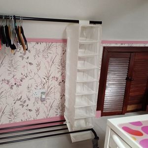 Tidy room for females in 2-bedroom house Dublin - Photo 3