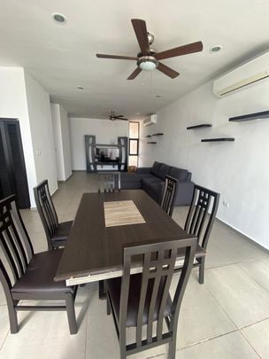 Townhouse semi-amueblado, de 2 recámaras, de 2 pisos y Roof top, en Temozón Norte. - Photo 1