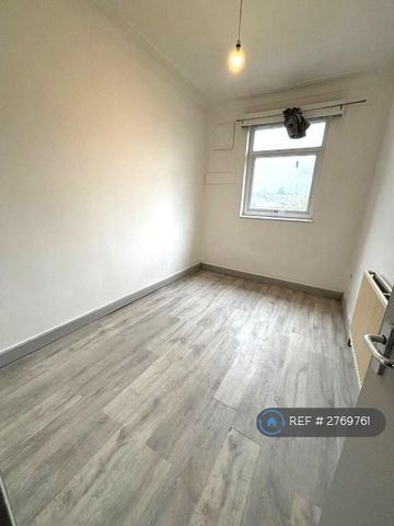 4 bedroom bungalow to rent - Photo 4