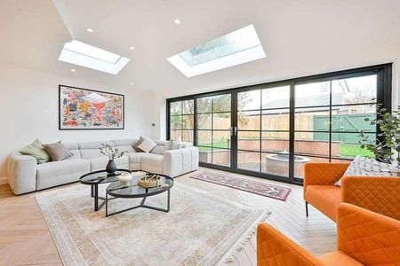 Chesterfield Road, Chiswick, W4 - Photo 5