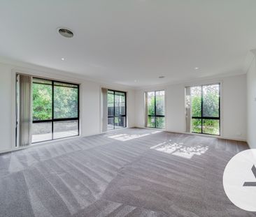 13 Allambee St, Jerrabomberra NSW 2619 - House For Rent | Domain - Photo 5