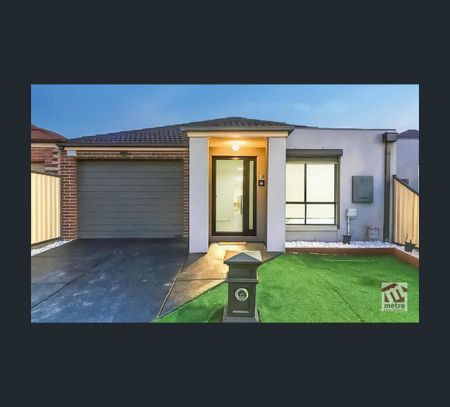 1/2 Balmoral Cl, Hillside, Vic 3037 - Photo 4
