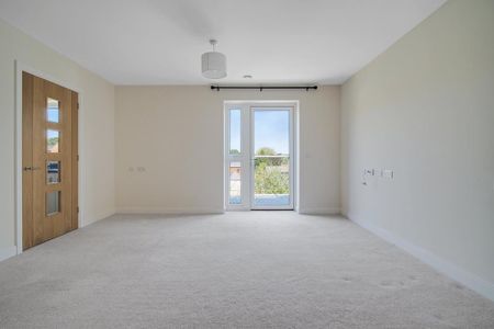 2 bedroom retirement property to rent - Photo 2