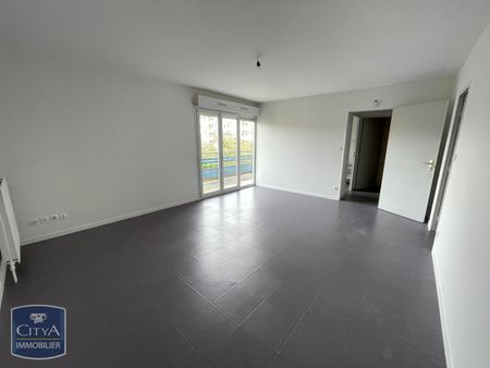 Location Appartement 2 pièces 48m² POITIERS 86000 - Photo 2