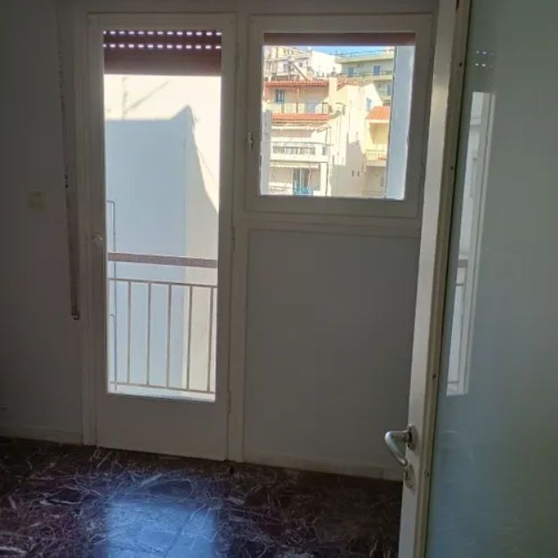 Studio/Γκαρσονιέρα για ενοικίαση Νόρμαν (Πάτρα) - Photo 1