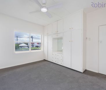 Freshly painted with new carpet 1 bedroom unit, new blinds to be in... - Photo 6