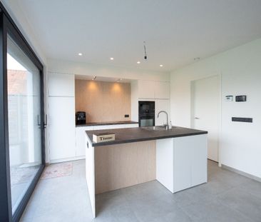Volledig instapklare woning met 3 slaapkamers en leuke tuin in Zulte - Photo 3