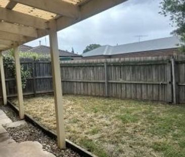 2/9 MONTANA DRIVE WERRIBEE - Photo 3