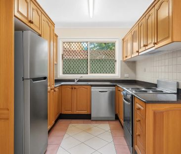 Townhouse living - Photo 3