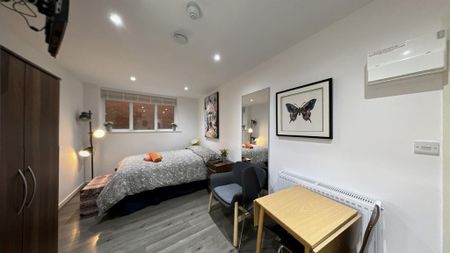 Studio to rent - Photo 2
