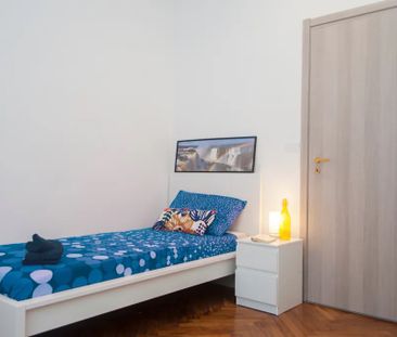 Via Aldo Barbaro, Turin, Piedmont 10143 - Photo 2