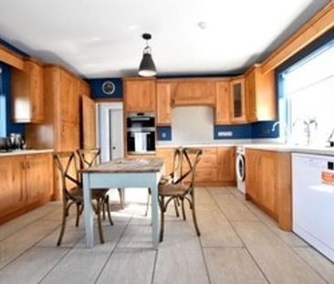 Detached Farmhouse, Lisburn, BT67 0LH - Photo 4