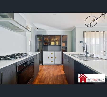 17 Waardong Court, Halls Head, WA 6210 - Photo 2