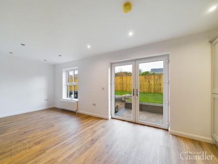 12 The Cottages, Upper Springfield Road, Hannahstown, Belfast, BT17 0NB - Photo 2