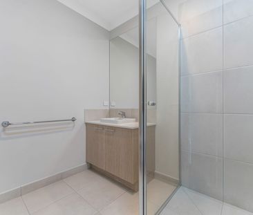 Modern 3-Bedroom Home for Lease in Fraser Rise! - Photo 6