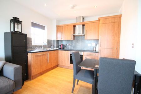 2 bedroom apartment to rent - Photo 4