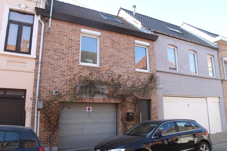 Ruime woning in rustige straat met garage en zonnig terras - Foto 3