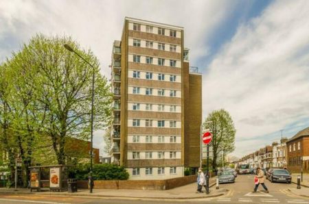 3 Bedroom Flat - Purpose Built To Let - Photo 2