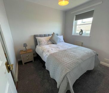 3 bedroom semi-detached house to rent - Photo 6