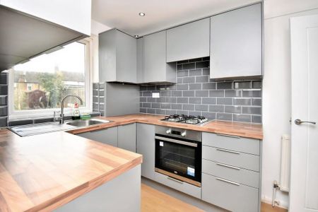 1 bedroom in a house share to rent - Photo 4