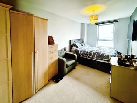 2 bedroom flat to rent - Photo 2