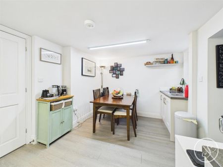 2 bedroom terraced house to rent - Photo 3