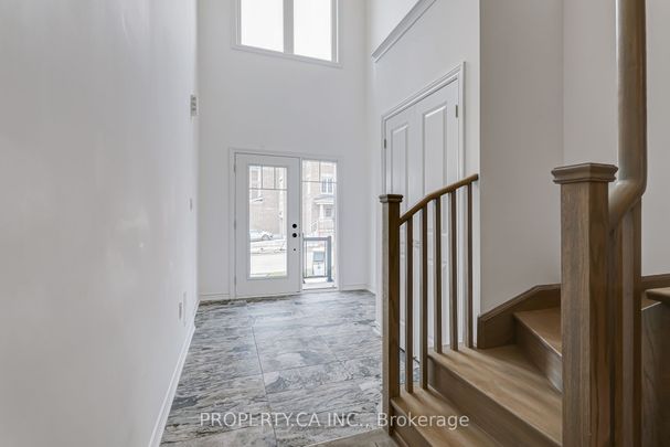 Detached Home For Lease | S8118974 - Photo 1