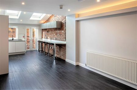 5 bedroom terraced house to rent - Photo 5