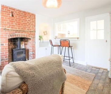 2 bedroom terraced house to rent - Photo 2