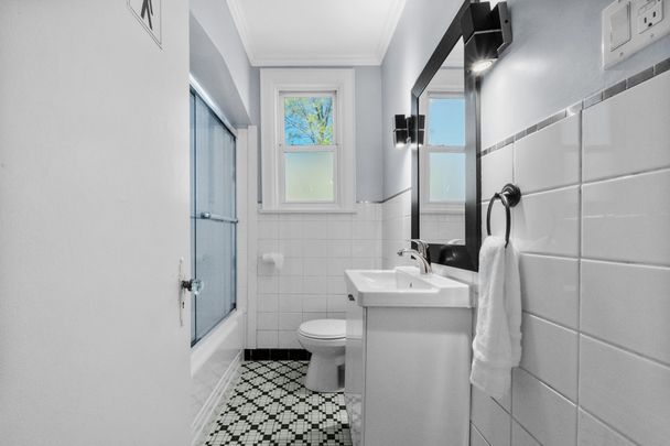 For Lease - 933 6 Highway, Hamilton, Ontario - Photo 1