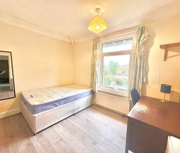 5 bedroom semi-detached house to rent - Photo 6