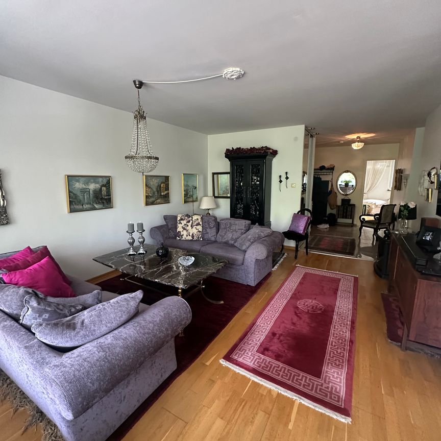 Meteorvägen, Täby - Photo 1