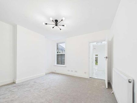 Connaught Road, Reading, RG30 - Photo 3