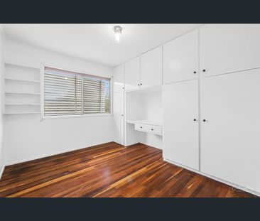 30 Wood Avenue, Carina, Qld 4152 - Photo 3