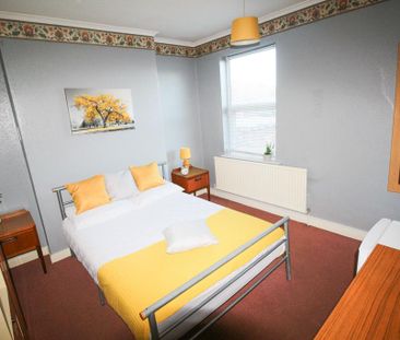 1 bedroom in a house share to rent - Photo 3