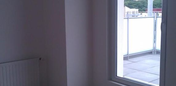 Location Appartement 2 pièces 41m² LA CHAPELLE SUR ERDRE 44240 - Photo 2