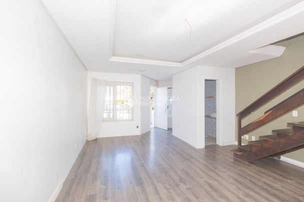 Casa com 3 quartos e 212m² para alugar em São Sebastião, Porto Alegre. - Photo 1