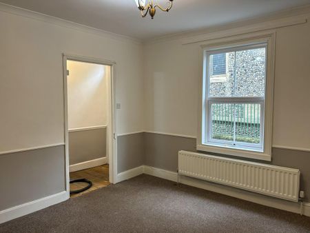 3 bedroom terraced house to rent - Photo 2