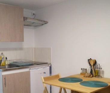 Location Appartement 1 pièce 19m² LA ROCHELLE 17000 - Photo 1