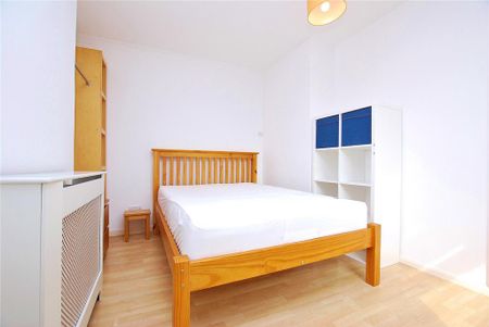 4 bedroom semi-detached house to rent - Photo 5