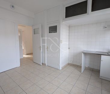 T3 rénové de 67 m² - rue Professeur Rollet 69008 LYON - Photo 2