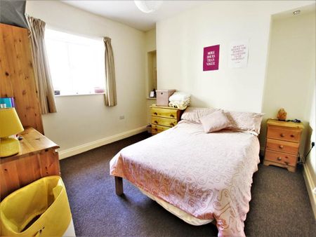 6 bedroom house to rent - Photo 3