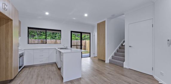 Fantastic Opportunity in The Grove - Brand New Townhouse for Rent - Photo 2