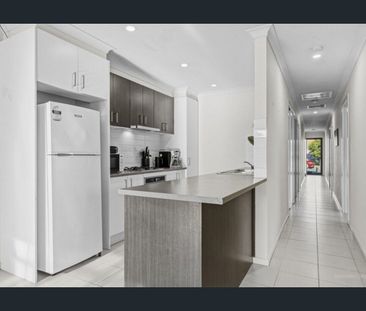 3 Bedroom Home Close to Schools, Public Transport & Shops! - Photo 6