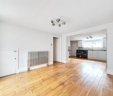 4 bedroom townhouse to rent - Photo 2