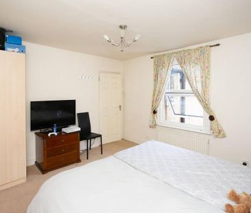 3 bedroom terraced house to rent - Photo 6