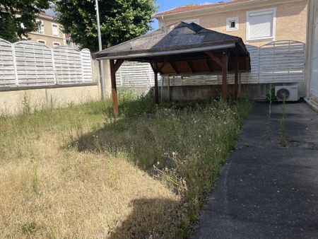 Location Appartement 4 pièces 119m² ST RAMBERT D ALBON 26140 - Photo 2