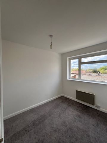 Church Street, Weybridge, Surrey, KT13 flat to rent - Photo 5