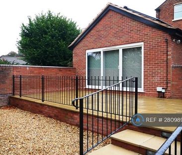 1 bedroom in a house share to rent - Photo 5