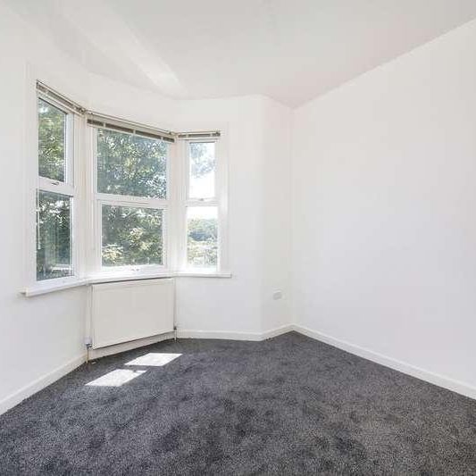 Rockmount Road, London, SE18 - Photo 1